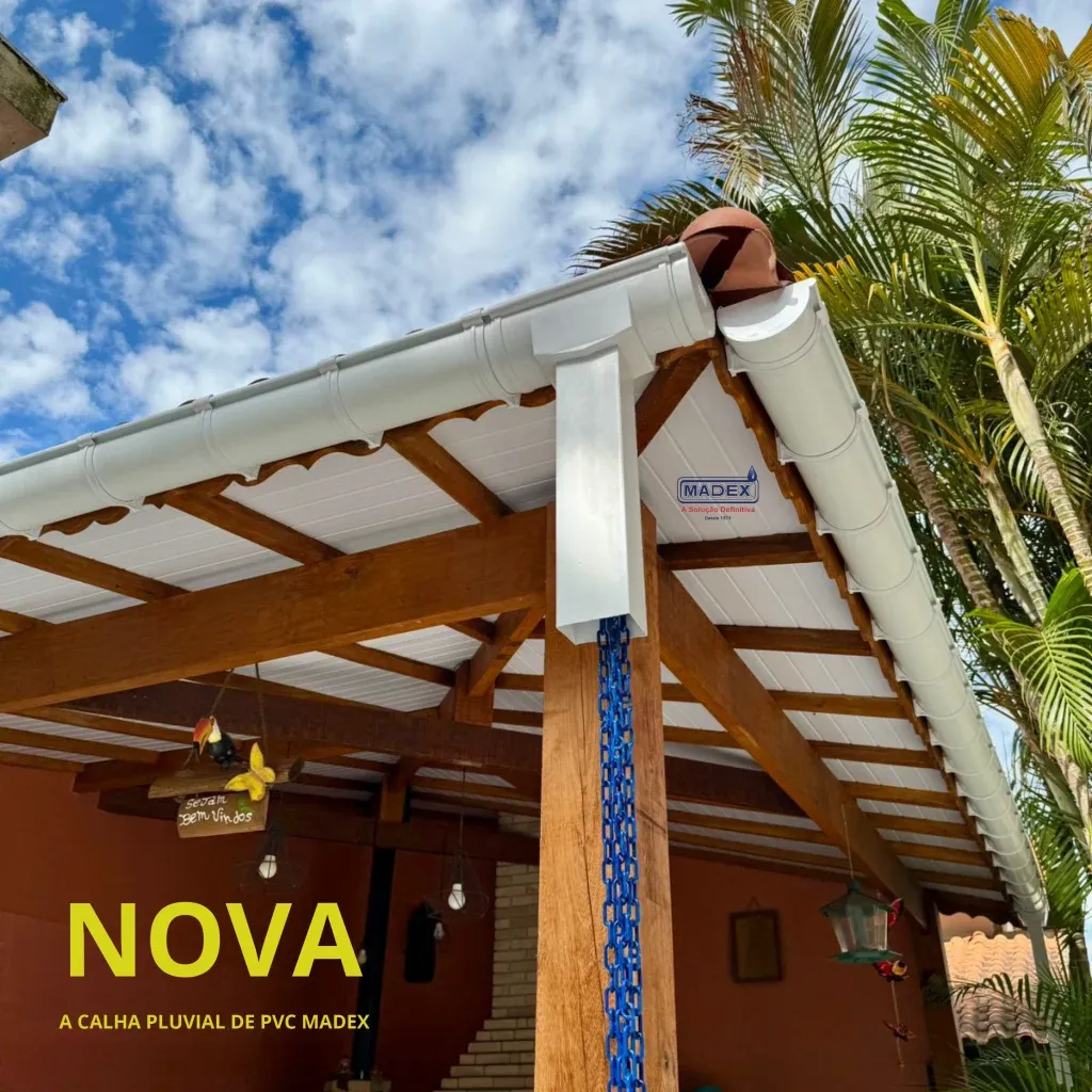 Canaletas pluviales Madex Nova instaladas en techo